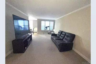 60 Hempstead Avenue #1J, Lynbrook, NY 11563 - Photo 4