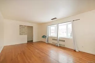 141-12 250th St, Rosedale, NY 11422 - Photo 6