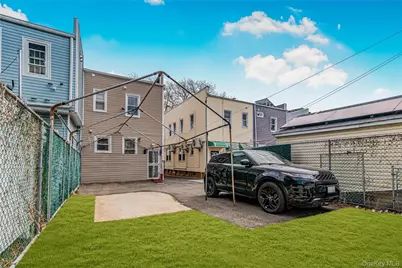 10318 126th Street, Richmond Hill, NY 11419 - Photo 6