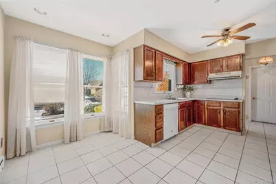 35 Chippendale Drive, Mount Sinai, NY 11766 - Photo 20