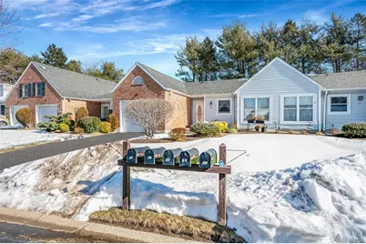 35 Chippendale Drive, Mount Sinai, NY 11766 - Photo 4