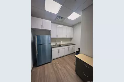 131-07 40th Rd #E27-E28, Flushing, NY 11354 - Photo 10