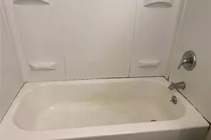 515 Jackson Ave, Lindenhurst, NY 11757 - Photo 12