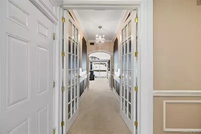 333 E Shore Road, Great Neck, NY 11023 - Photo 36