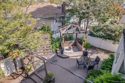 900 Kilmer Lane, Woodmere, NY 11581 - Photo 20