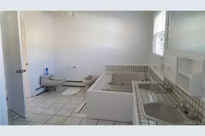 137 Bethlehem Road, New Windsor, NY 12553 - Photo 12