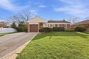 896 School Dr, Baldwin, NY 11510 - Photo 4