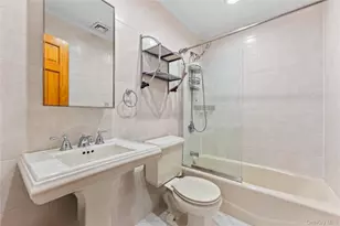 4 John Bean Ct, Port Washington, NY 11050 - Photo 16