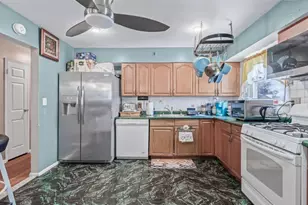 601 Chautauqua Ave, West Hempstead, NY 11552 - Photo 6