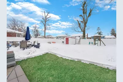 601 Chautauqua Avenue, West Hempstead, NY 11552 - Photo 18