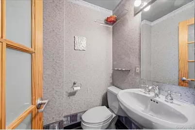 23 Water Grant Street #10B, Yonkers, NY 10701 - Photo 12