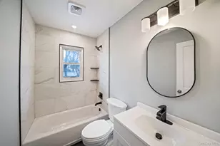 4902 Express Dr S, Ronkonkoma, NY 11779 - Photo 16