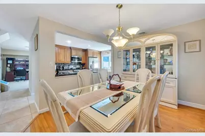 436 8th Street, Bohemia, NY 11716 - Photo 8