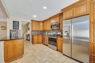 436 8th St, Bohemia, NY 11716 - Photo 4