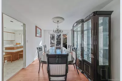 140 Seaman Neck Road, Dix Hills, NY 11746 - Photo 4