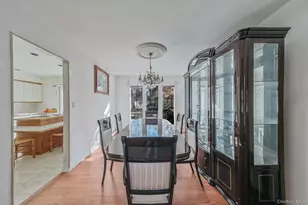 140 Seaman Neck Rd, Dix Hills, NY 11746 - Photo 4