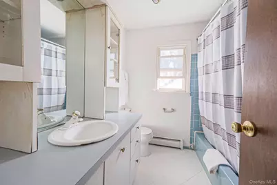 140 Seaman Neck Road, Dix Hills, NY 11746 - Photo 14