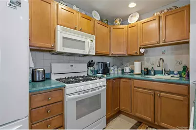 54 Morley Circle, Melville, NY 11747 - Photo 14