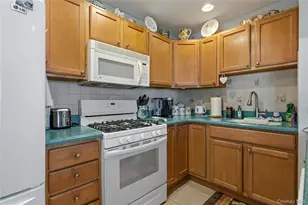 54 Morley Cir, Melville, NY 11747 - Photo 14