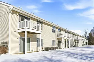 54 Morley Cir, Melville, NY 11747 - Photo 4