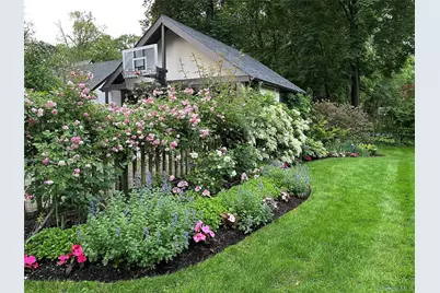 27 Huntington Avenue, Scarsdale, NY 10583 - Photo 44