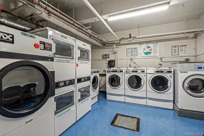 72-10 112th Street #3B, Forest Hills, NY 11375 - Photo 22