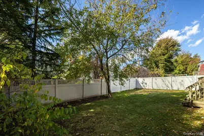 595 Church Avenue, Woodmere, NY 11598 - Photo 20