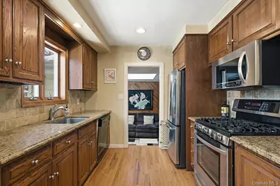 7 Bartel Place, South Huntington, NY 11746 - Photo 16