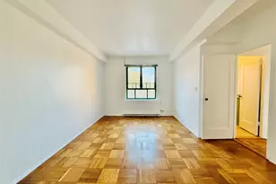 1562 Unionport Rd, Bronx, NY 10462 - Photo 10