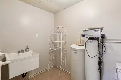 21 Bridge Road, Nanuet, NY 10954 - Photo 14