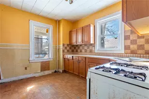 208 Myrtle Ave, New York, NY 10310 - Photo 14