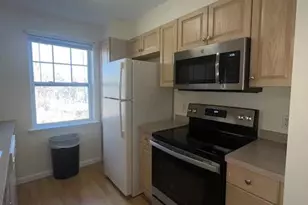 200 Woodcrest Ln, Mount Kisco, NY 10549 - Photo 2