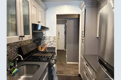 280 Guy Lombardo Guy Lombardo Avenue #2A, Freeport, NY 11520 - Photo 6