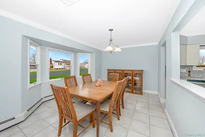 24 Brooktree Circle, Lindenhurst, NY 11757 - Photo 4