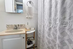 7 Sands Point Rd, Port Washington, NY 11050 - Photo 10