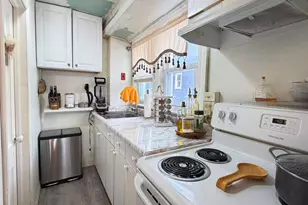 7 Sands Point Rd, Port Washington, NY 11050 - Photo 12