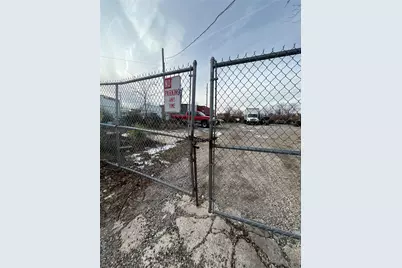 4186-4200 Industrial Place, Island Park, NY 11558 - Photo 2