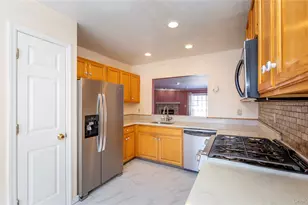 203 Kensington Ct, Brewster, NY 10509 - Photo 8