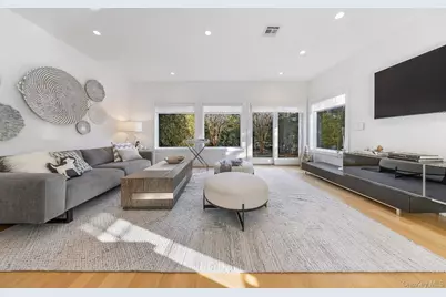 68 Foster Avenue #13, Hampton Bays, NY 11946 - Photo 6