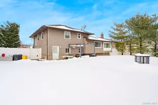 4 Nottinghill Dr, Massapequa, NY 11758 - Photo 6