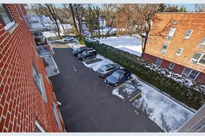 100 S Middle Neck Road #305, Great Neck, NY 11021 - Photo 26