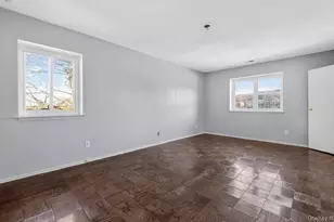 100 S Middle Neck Rd, Great Neck, NY 11021 - Photo 22