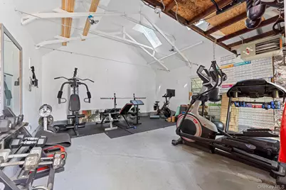 2098 Felix Court, Baldwin, NY 11510 - Photo 36