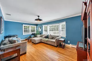 9 Wiggins St, Ronkonkoma, NY 11779 - Photo 12