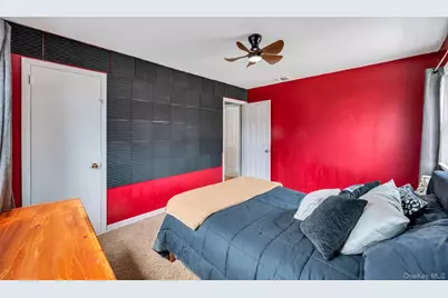 9 Wiggins Street, Ronkonkoma, NY 11779 - Photo 28