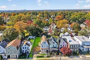 44 Madeleine Ave, New Rochelle, NY 10801 - Photo 18