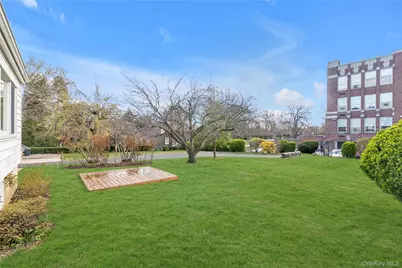 19 Anstice Street, Oyster Bay, NY 11771 - Photo 22