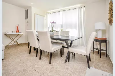 400 Carney Street #603, Glen Cove, NY 11542 - Photo 8