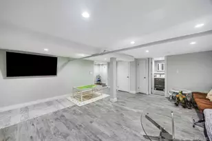 970 Benris Ave, Franklin Square, NY 11010 - Photo 22