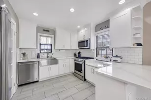 970 Benris Ave, Franklin Square, NY 11010 - Photo 8